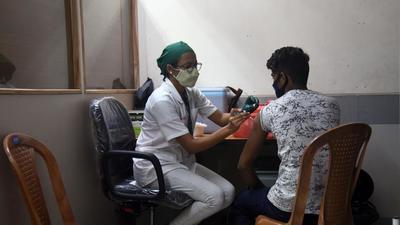 The preliminary findings of the study shared in the poster also highlight a two-fold rise in the proportion of people expelling the virus from their breath during the second wave. Though the study is being conducted on Mumbai respondents, study authors said that it explains the higher transmission and increased number of Covid-19 cases in the second wave. (HT PHOTO) The preliminary findings of the study shared in the poster also highlight a two-fold rise in the proportion of people expelling the virus from their breath during the second wave. Though the study is being conducted on Mumbai respondents, study authors said that it explains the higher transmission and increased number of Covid-19 cases in the second wave. (HT PHOTO)