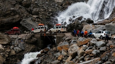 Search for the missing and rescue for those trapped in natural disaster incidents is being carried out with the help of the Nepal Army, Nepal Police and local people in different parts of the country. (REUTERS)