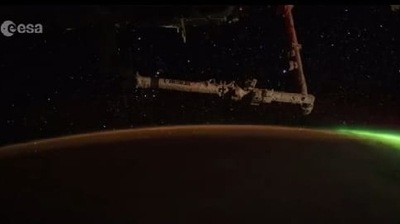 The timelapse video of Aurora australis ends with an enthralling surprise. (Instagram/@thom_astro) The timelapse video of Aurora australis ends with an enthralling surprise. (Instagram/@thom_astro)