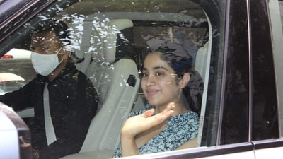 Janhvi Kapoor was spotted wearing a dress outside her pilates class. (Varinder Chawla) Janhvi Kapoor was spotted wearing a dress outside her pilates class. (Varinder Chawla)