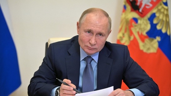 Russian President Vladimir Putin on Wednesday ordered a nationwide week-long paid holiday starting on October 30 to curb Covid infections in the country amid record virus deaths.(AFP)
