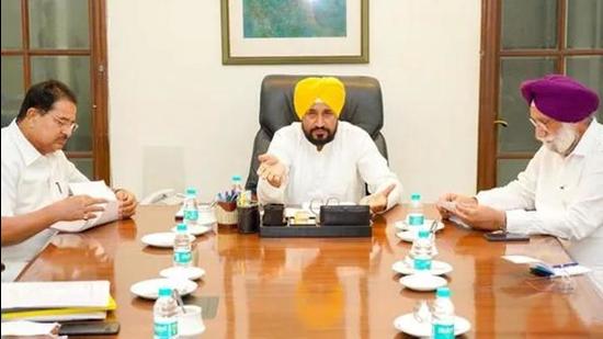 After the Punjab cabinet meeting, ministers will attend the Progressive Punjab Investors Summit at a resort. (HT FILE PHOTO)