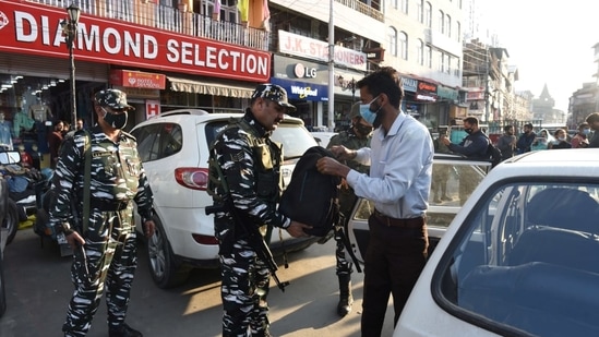 Security has been beefed up in Kashmir following the killings of non-local labourers. (Waseem Andrabi/Hindustan Times) Security has been beefed up in Kashmir following the killings of non-local labourers. (Waseem Andrabi/Hindustan Times)