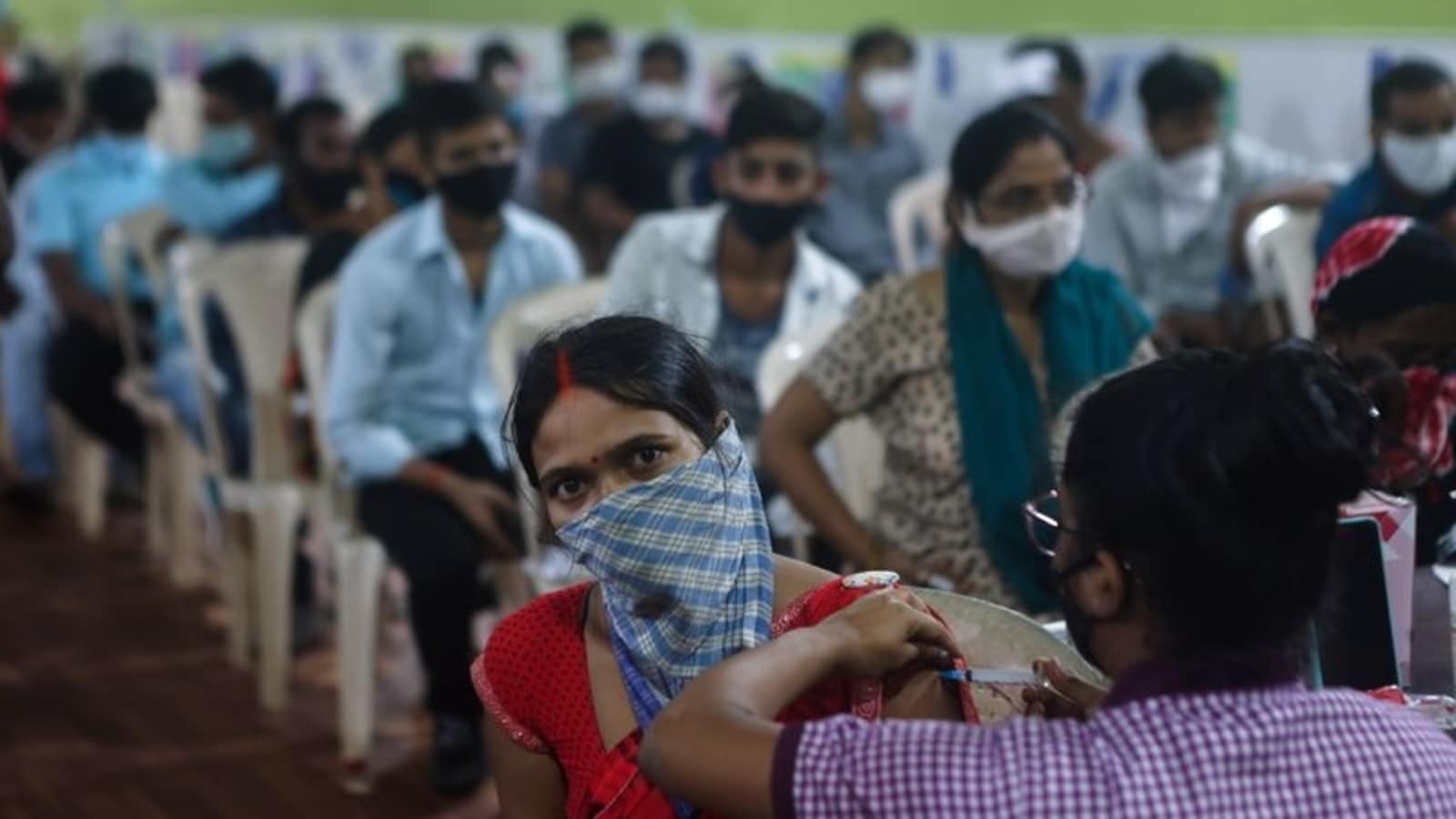 1 billion Covid vaccine doses in 9 months: Govt hails historic milestone |  Latest News India - Hindustan Times