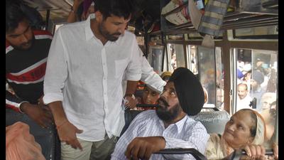 Punjab transport minister Amrinder Singh Raja Warring on Thursday alleged that former chief minister Capt Amarinder Singh was a ‘compromised CM’, citing his “secret understanding” with the Akalis. Punjab transport minister Amrinder Singh Raja Warring on Thursday alleged that former chief minister Capt Amarinder Singh was a ‘compromised CM’, citing his “secret understanding” with the Akalis.