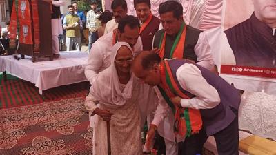 Chief minister Jai Ram Thakur is campaigning for the Fatehpur bypoll. (HT Photo) Chief minister Jai Ram Thakur is campaigning for the Fatehpur bypoll. (HT Photo)
