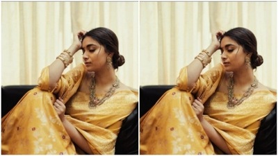 In a yellow and white saree from the house of fashion designer Kasturi Kundal, Keerthy posed on a couch and defined elegance for us. (Instagram/@keerthysureshofficial) In a yellow and white saree from the house of fashion designer Kasturi Kundal, Keerthy posed on a couch and defined elegance for us. (Instagram/@keerthysureshofficial)