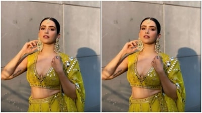 In minimal makeup – maroon eyeshadow, winged eyeliner, mascara-laden eyelashes, contoured cheeks and a nude shade of lipstick – Sanya was fashion ready. (Instagram/@sanyamalhotra_) In minimal makeup – maroon eyeshadow, winged eyeliner, mascara-laden eyelashes, contoured cheeks and a nude shade of lipstick – Sanya was fashion ready. (Instagram/@sanyamalhotra_)