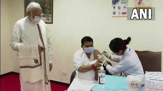 Of the 708.4 million people, who have been administered shots of Covid-19 vaccine, 416.6 million have been partially vaccinated, while 291.8 million people have received both doses. (ANI Photo) Of the 708.4 million people, who have been administered shots of Covid-19 vaccine, 416.6 million have been partially vaccinated, while 291.8 million people have received both doses. (ANI Photo)