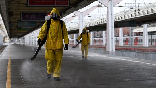 Servicemen of Russia's emergencies ministry wearing protective gear disinfect Moscow's Leningradsky railway station on October 19, 2021,&nbsp;(File Photo / AFP)