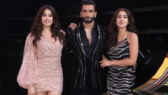 Janhvi Kapoor and Sara Ali Khan with Ranveer Singh at The Big Picture show.&nbsp;(Varinder Chawla)