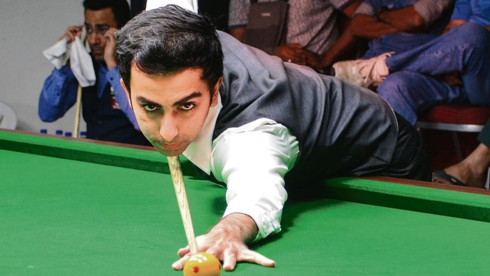 Advani continues unbeaten run in World Snooker Qualifiers