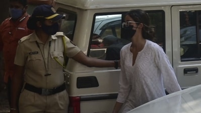 Ananya Panday reaches NCB office along with her father Chunky Panday at Ballard Estate in Mumbai. (Hindustan Times/Anshuman Poyrekar) Ananya Panday reaches NCB office along with her father Chunky Panday at Ballard Estate in Mumbai. (Hindustan Times/Anshuman Poyrekar)