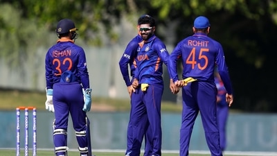 Ravindra Jadeja struck on the very first ball of his spell.&nbsp; (TWITTER/BCCI)