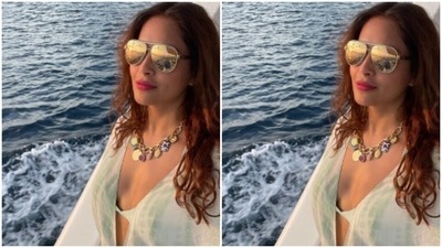 Late on Thursday, Bipasha shared a slew of pictures of herself decked up for a cruise ride to watch the sunset over the waters. (Instagram/@bipashabasu) Late on Thursday, Bipasha shared a slew of pictures of herself decked up for a cruise ride to watch the sunset over the waters. (Instagram/@bipashabasu)