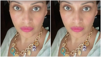 Bipasha opted for a no makeup look and added just a shade of pink lipstick. (Instagram/@bipashabasu) Bipasha opted for a no makeup look and added just a shade of pink lipstick. (Instagram/@bipashabasu)