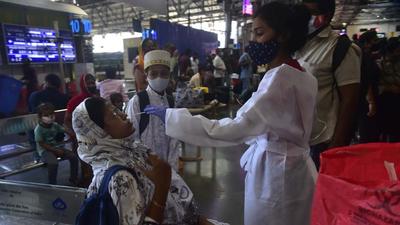 Mumbai civic body on Thursday conducted 38,242 Covid tests, and the positivity rate for the day is at 1%. (HT File) Mumbai civic body on Thursday conducted 38,242 Covid tests, and the positivity rate for the day is at 1%. (HT File)