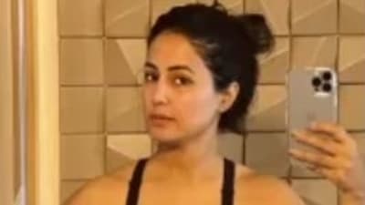 Hina Khan shares a glimpse of herself as she gets back to her workout session.
