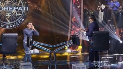 Amitabh Bachchan with Sahil Ahirwar, second crorepati of Kaun Banega Crorepati.
