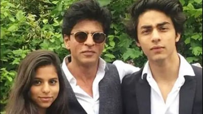 Shah Rukh Khan with his kids Aryan Khan and Suhana Khan. Shah Rukh Khan with his kids Aryan Khan and Suhana Khan.