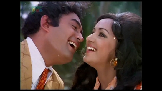 Sanjeev Kumar and Hema Malini in Seeta Aur Geeta 