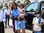 Our favourite stars are chilling this weekend. Paparazzi spotted Shilpa Shetty with her kids and mother at Gateway of India where she was having a fun time with family. Alia Bhatt was also spotted in Bandra, on Saturday afternoon dressed in her casual best.(HT Photos/Varinder Chawla) Our favourite stars are chilling this weekend. Paparazzi spotted Shilpa Shetty with her kids and mother at Gateway of India where she was having a fun time with family. Alia Bhatt was also spotted in Bandra, on Saturday afternoon dressed in her casual best.(HT Photos/Varinder Chawla)