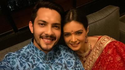 Singer Aditya Narayan with wife Shweta got married in December 2020 right in the middle of the pandemic. Singer Aditya Narayan with wife Shweta got married in December 2020 right in the middle of the pandemic.