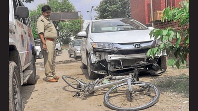 Accidents involving cyclists continue in Chandigarh despite a large network of cycle tracks, meant to be a considerably safer means of travel. (HT File Photo)