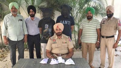 The two accused who were held with 50gm heroin in the custody of Ludhiana police on Saturday. (HT Photo)