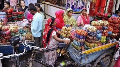 Women in Patiala throng market areas to shop ahead of the most awaited festival, Karva Chauth. (ANI) Women in Patiala throng market areas to shop ahead of the most awaited festival, Karva Chauth. (ANI)