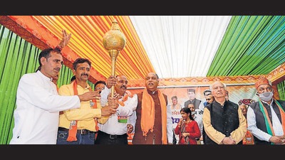 CM Jai Ram Thakur spoke out against regional divide. (HT Photo) CM Jai Ram Thakur spoke out against regional divide. (HT Photo)