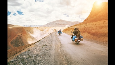 Rather than meeting up over a cup of coffee, many are now planning reunions away from the city, paving the way for reunion travel (Photo: iStock) Rather than meeting up over a cup of coffee, many are now planning reunions away from the city, paving the way for reunion travel (Photo: iStock)