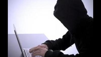 After revelations made by the ATM fraud gang, the Ludhiana police have asked the banks to update their ATM system. The gang was committing fraud with banks for the past decade. (HT File Photo/ Representational image) After revelations made by the ATM fraud gang, the Ludhiana police have asked the banks to update their ATM system. The gang was committing fraud with banks for the past decade. (HT File Photo/ Representational image)