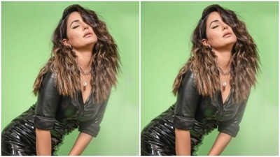 Hina opted for a minimal makeup look. In winged eyeliner, mascara-laden eyelashes, drawn eyebrows, contoured cheeks and a shade of nude lipstick, Hina brought fashion traffic to a standstill. (Instagram/@realhinakhan) Hina opted for a minimal makeup look. In winged eyeliner, mascara-laden eyelashes, drawn eyebrows, contoured cheeks and a shade of nude lipstick, Hina brought fashion traffic to a standstill. (Instagram/@realhinakhan)