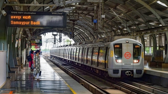 The Yellow Line connects Samaypur Badli in Delhi to HUDA City Centre in Gurgaon.(HT File)