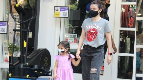 Inaaya is as popular as her cousin Taimur Ali Khan if not less. The two share a close bond. (Varinder Chawla)