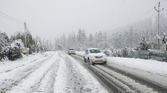 Jammu and Kashmir has been witnessing heavy snowfall for the past few days.