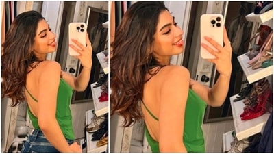 Khushi Kapoor takes a mirror selfie and flaunts her winged eyeliner, glossy red lips, healthy hair and glowy skin. (Instagram/@khushi05k) Khushi Kapoor takes a mirror selfie and flaunts her winged eyeliner, glossy red lips, healthy hair and glowy skin. (Instagram/@khushi05k)