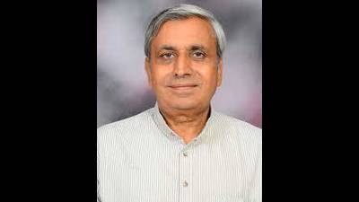 Nearly 40 farmers were detained by the police when they were heading towards the venue to show black flags to Haryana agriculture minister JP Dalal. Later, police released the detainees. (HT File)