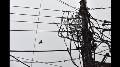 The UP Rajya Vidyut Upbhokta Parishad, a body representing electricity consumers in Uttar Pradesh, has sought government’s intervention in getting existing power tariff reduced (For Representation)