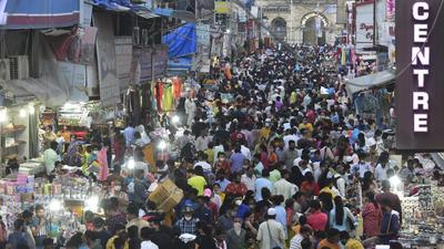 The first wave which started on March 9, 2020 and went up to February 9 saw 2,048,802 cases and 51,360 deaths. Against it, the second wave which still continues has logged 88,656 deaths. (Anshuman Poyrekar/HT Photo) The first wave which started on March 9, 2020 and went up to February 9 saw 2,048,802 cases and 51,360 deaths. Against it, the second wave which still continues has logged 88,656 deaths. (Anshuman Poyrekar/HT Photo)