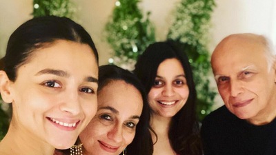 Soni Razdan with her family. Soni Razdan with her family.