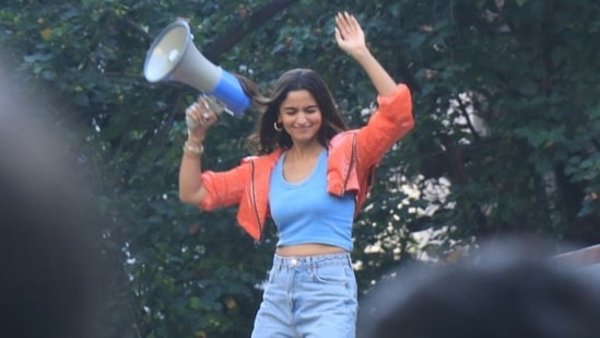 Alia was joined by a bunch of others for the shoot as well.