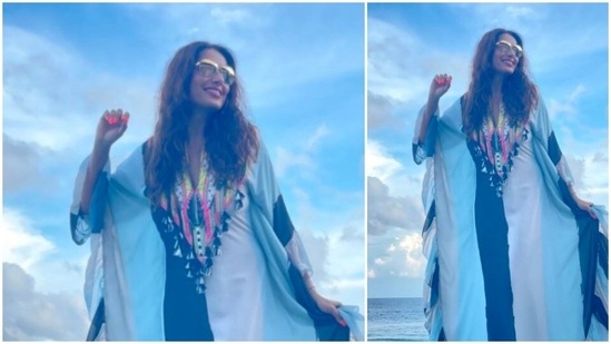 With her wavy hair open, Bipasha Basu gave some candid poses for the camera.(Instagram/@bipashabasusinghgrover)
