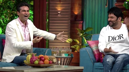 Mohammad Kaif with Kapil Sharma on the latter's chat show.