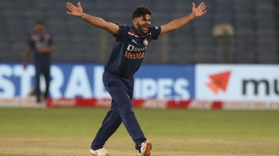 Shardul Thakur should replace Bhuvneshwar Kumar in India's playing XI, feels Aakash Chopra (BCCI)