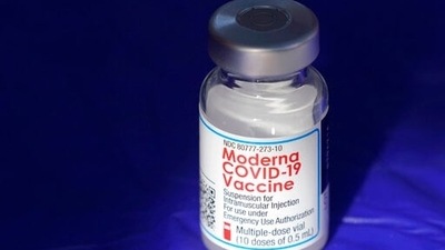 Researchers tested two shots for the 6- to 11-year-olds, given a month apart, that each contained half the dose given to adults. (AP) Researchers tested two shots for the 6- to 11-year-olds, given a month apart, that each contained half the dose given to adults. (AP)