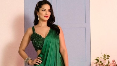 Taking to her social media handle, Sunny shared a slew of pictures featuring her giving a sexy spin to the ethnic attire and the fashionista in us is giving her undivided attention as we take cues to slay on our next traditional outing. (Instagram/sunnyleone) Taking to her social media handle, Sunny shared a slew of pictures featuring her giving a sexy spin to the ethnic attire and the fashionista in us is giving her undivided attention as we take cues to slay on our next traditional outing. (Instagram/sunnyleone)