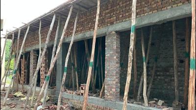 Samagra Shiksha Abhiyan Authority, Punjab, has sought a detailed report from Jaswinder Kaur, DEO, elementary, Ludhiana. (HT Photo) Samagra Shiksha Abhiyan Authority, Punjab, has sought a detailed report from Jaswinder Kaur, DEO, elementary, Ludhiana. (HT Photo)