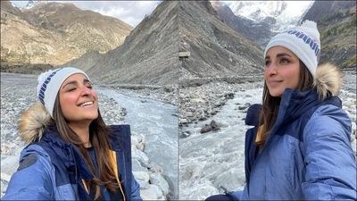 Making us year for an instant solo trip to the mountains, Parineeti captioned her blue jacket pictures, “-4° #SnowBurnt (sic)” and those are the only blues we are accepting this Monday. (Instagram/parineetichopra) Making us year for an instant solo trip to the mountains, Parineeti captioned her blue jacket pictures, “-4° #SnowBurnt (sic)” and those are the only blues we are accepting this Monday. (Instagram/parineetichopra)